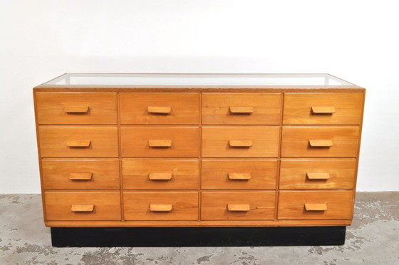 Image 1 of Vintage Winkelvitrine / toonbank in eik en beuken, 1930s