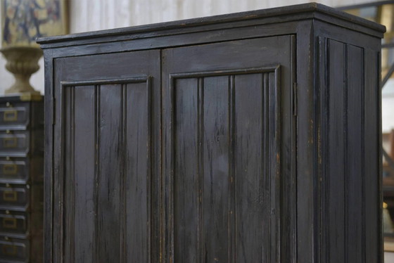 Distressed wardrobe from the 1950s. – Wood, Vintage (photo 8 of 15)