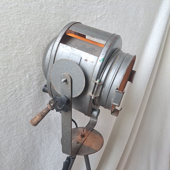 Image 1 of Lampe de théâtre vintage industrielle Cremer sur trépied - Paris