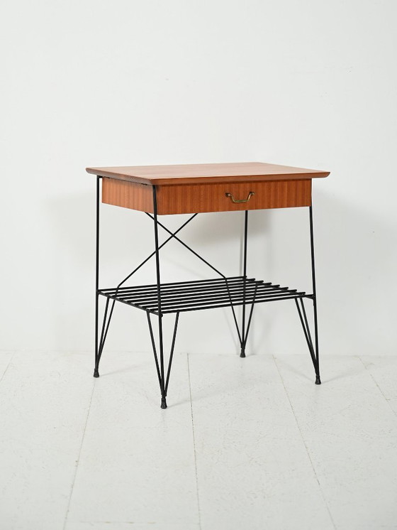 Image 1 of Mesita de noche escandinava de caoba y hierro de IKEA, modelo “Rolf”