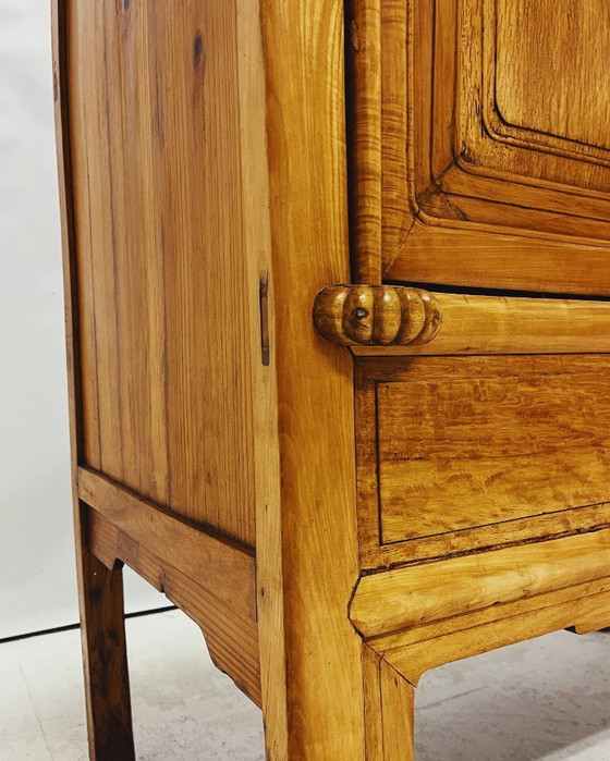 Image 1 of Antiker chinesischer Schrank