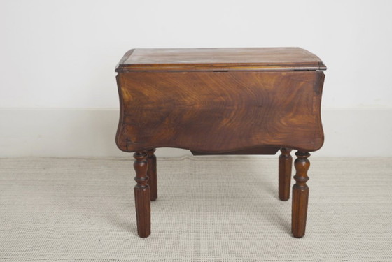 Antique French Pembroke Drop Leaf Table, Walnut Veneer Extendable End Table With Drawers, French Provincial (photo 8 of 41)
