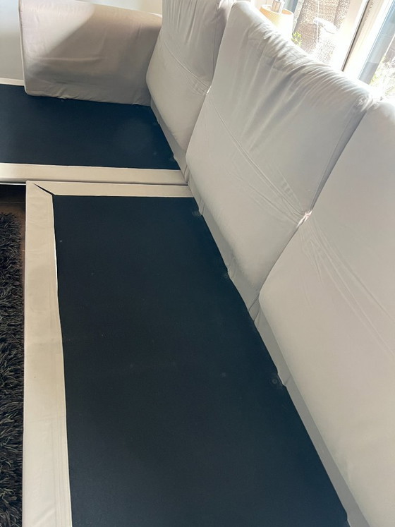 Image 1 of Cassina Moov bank