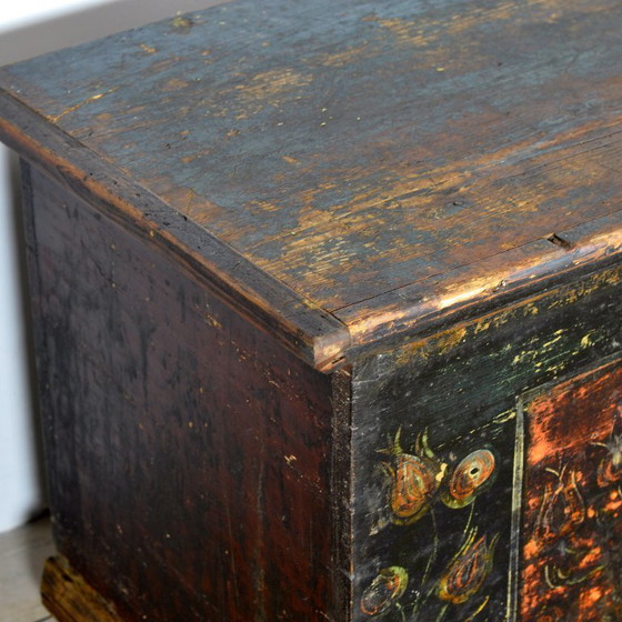 Image 1 of Cofre nupcial de arte popular, circa 1850