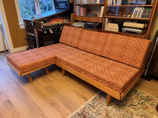 Mid-Century-Tagesbett im 60er-Jahre-Stil mit originellem Design