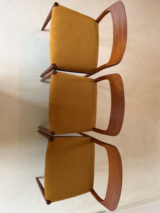 Image 1 of 3 sedie da tavolo da pranzo, modello 75, in legno di teak, Niels Otto Møller