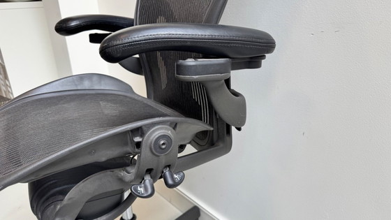 Image 1 of Chaise de bureau Herman Miller Aeron anthracite