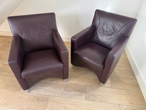 Image 1 of 2 fauteuils Leolux Dolcinea en cuir plumeux/violet