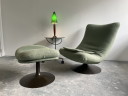 Artifort fauteuil en voetenbank / Geoffrey D'Harcourt