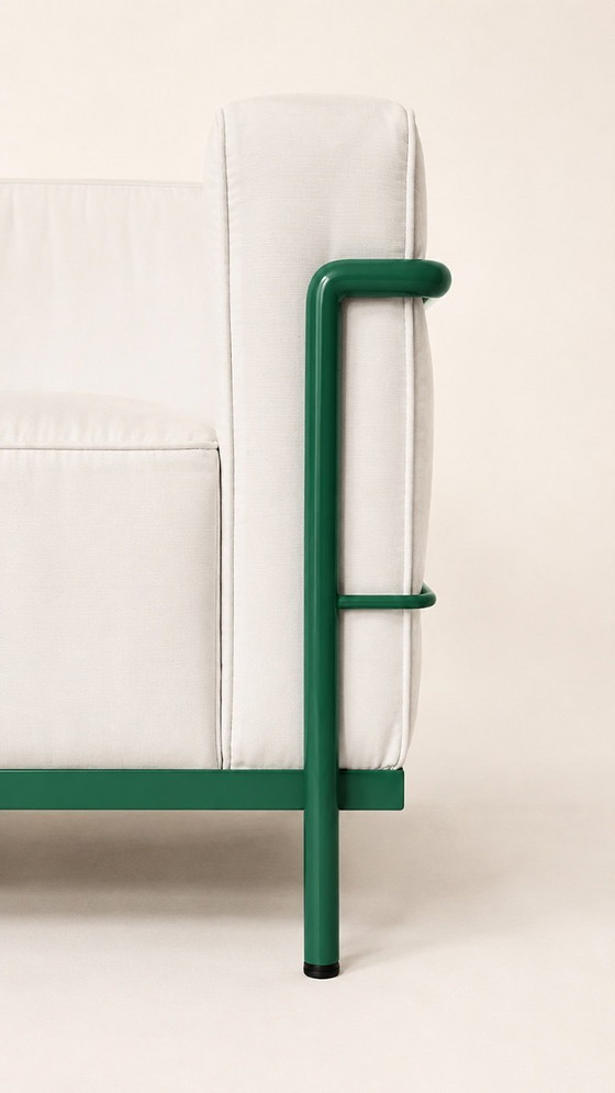 Image 1 of 2 LC3 fauteuils van Le Corbusier, jaren 70.