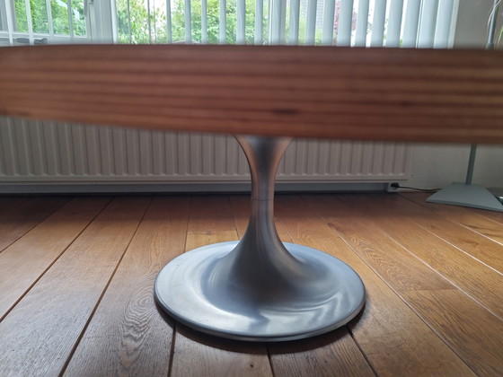 Image 1 of Design 3-Flügel-Couchtisch mit rundem Bein aus Edelstahl