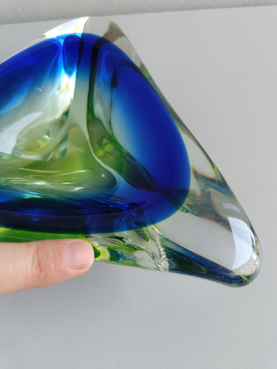 Große Murano-Sommerso-Uranglasschale – zugeschrieben an Arte Nuova, 1950er/60er Jahre – Schalen, Murano Glass (photo 7 of 11)