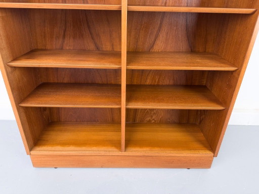 Grande libreria vintage in teak di Carlo Jensen per Hundevad