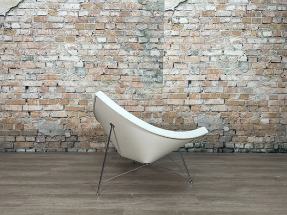 Image 1 of Vitra Coco blanco