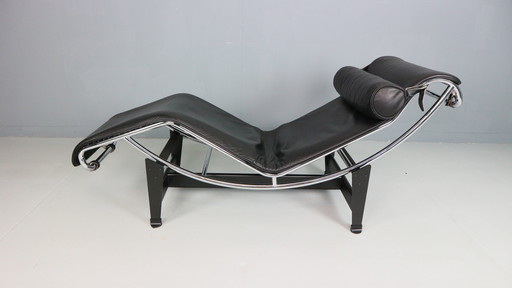 Chaise longue LC4 en cuir blanc par Le Corbusier pour Cassina, années 1980