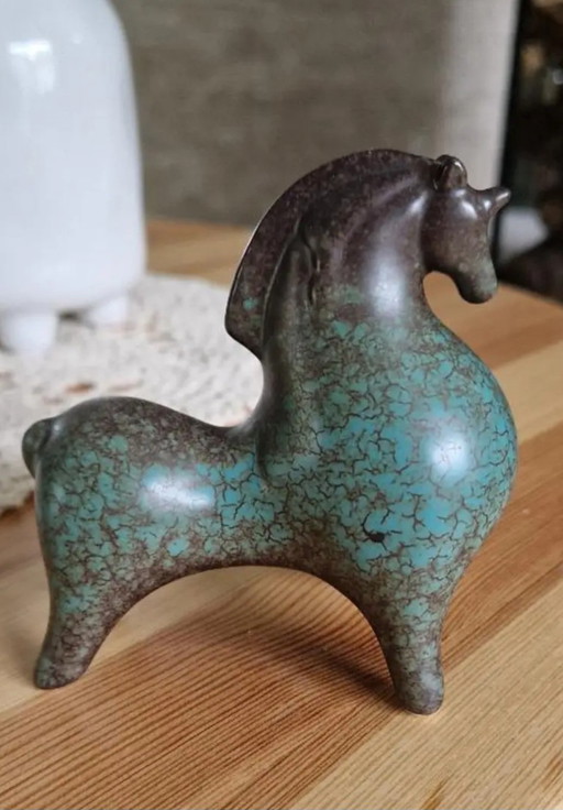 Stilisierte Pferdefiguren aus Keramik, 2er-Set