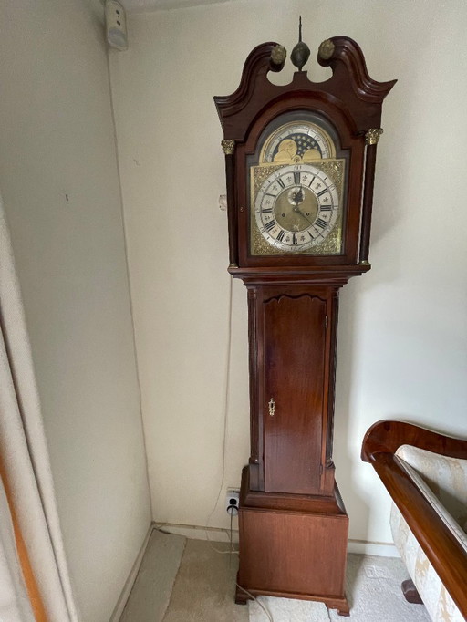 Standing clock