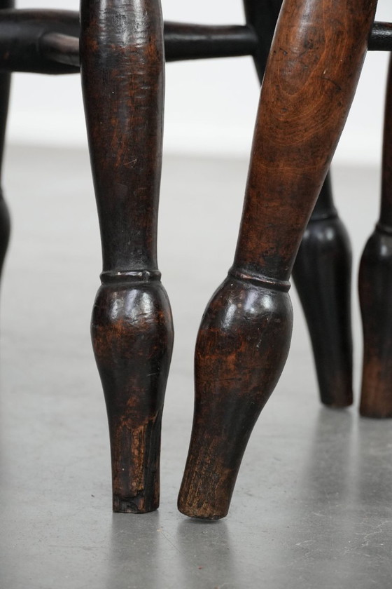 Image 1 of 2 x Antieke Engelse Windsor kruk uit de 18e eeuw