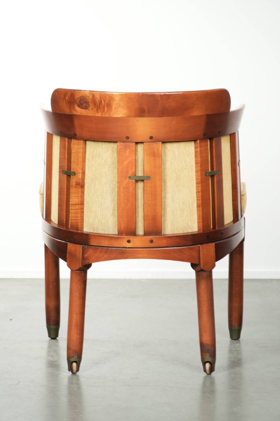 Image 1 of Silla auxiliar/de comedor Schuitema Design de la serie Shaker, con tapicería de lujo en tela amarilla.