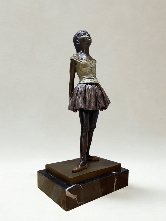 Image 1 of After Edgar Degas – Grande sculpture en bronze polychrome – Danseuse – Socle marbre – 38 cm - 5,4kg