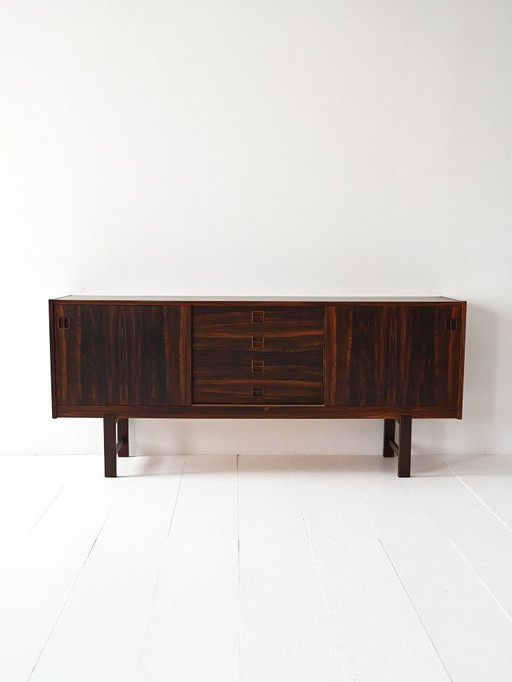 Scandinavisch dressoir van palissanderhout uit de jaren 60