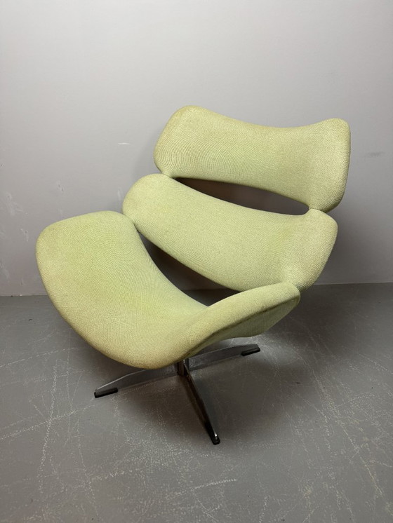 Image 1 of Mid-Century Spacious Easy Lounge Chair in Mint Green Fabric Upholstery and Aluminium Pedestal Designed by Enrico Walles.