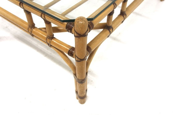 Image 1 of Skandinavischer Couchtisch aus Glas und Rattan, Schweden, 1970