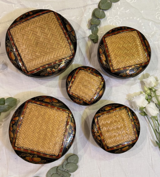 Handgemaakte nestkastjes