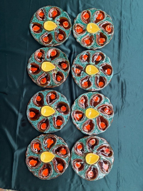 Image 1 of Vallauris barbotine 1x oesterschaal en 8x oesterborden