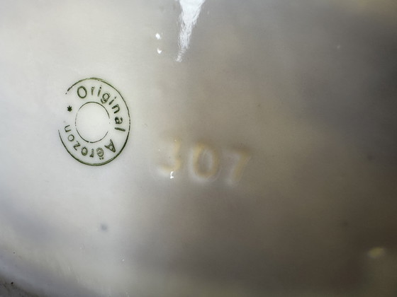 Image 1 of Art Deco (fragrance) lamp - polar bears