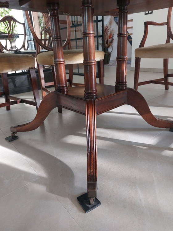 Image 1 of Table de salle à manger Bevan Funnell Reprodux + 6 chaises — style anglais classique, acajou