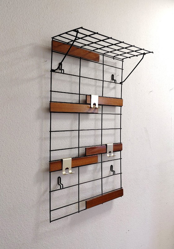 Image 1 of Sixties Wandgarderobe mit Kleiderhaken