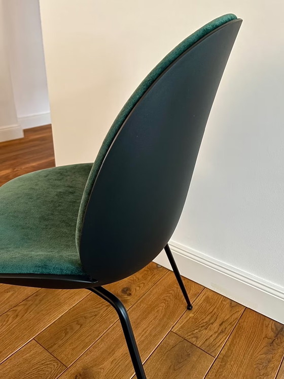 Image 1 of GUBI - "Sedia da pranzo Beetle", in plastica con rivestimento anteriore