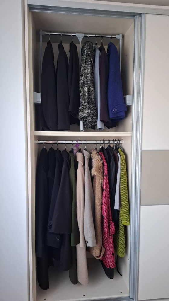 Image 1 of Kledingkast - Aankleden