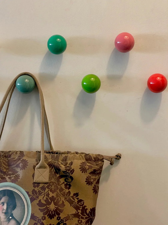 Image 1 of Vitra Coat Dots (rotes Set)