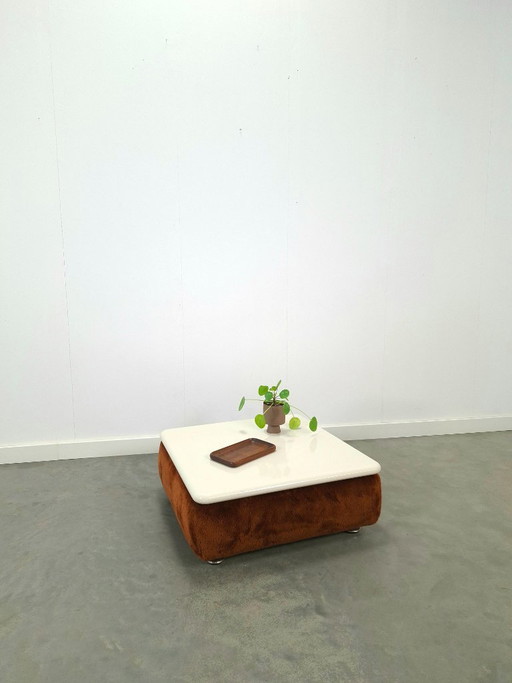 Fluffy Space Age coffee table vintage