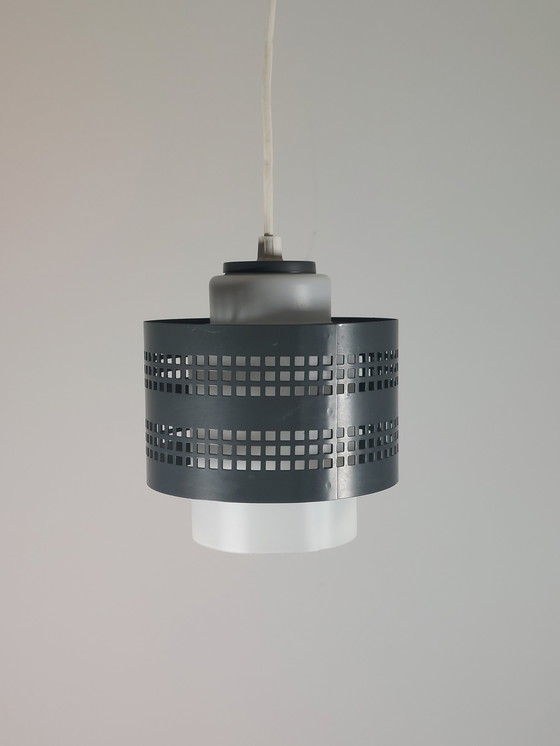 Image 1 of Vintage Mid Century Hanglamp Plafondlamp Hanglamp Geperforeerd Metaal Matglas Jaren 60