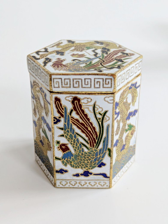 Image 1 of Set van 2 cloisonné doosjes met draak en feniks, wit emaille, vintage Chinese decoratie