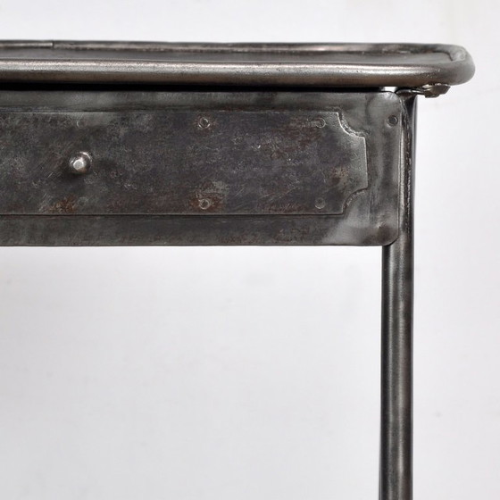 Image 1 of Table de nuit en fer, 1910