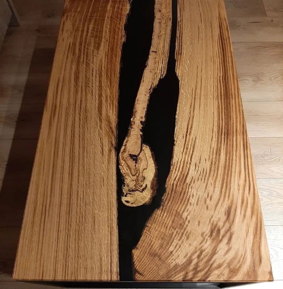 Epoxy River Couchtisch – Couchtische, Holz, Eisen (photo 2 of 5)