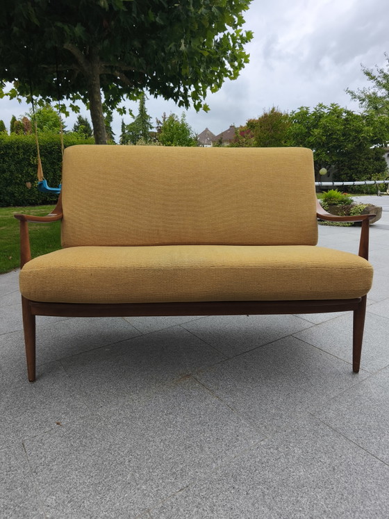 Sofá de teca Diseño danés años 50 Hvidt Molgaard Diseño escandinavo – France & Søn, Sofás de 2 plazas, Wood (photo 3 of 9)