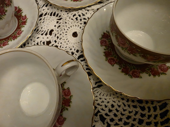 Image 1 of 4-delige vintage kop-en-schotelset van het Duitse kwaliteitsmerk Genuine Royal Frankonia