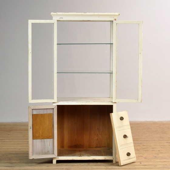 Japanese Medical Cabinet, Circa 1920–1935 – Display cabinets, Ceramic, Glass (photo 4 of 12)