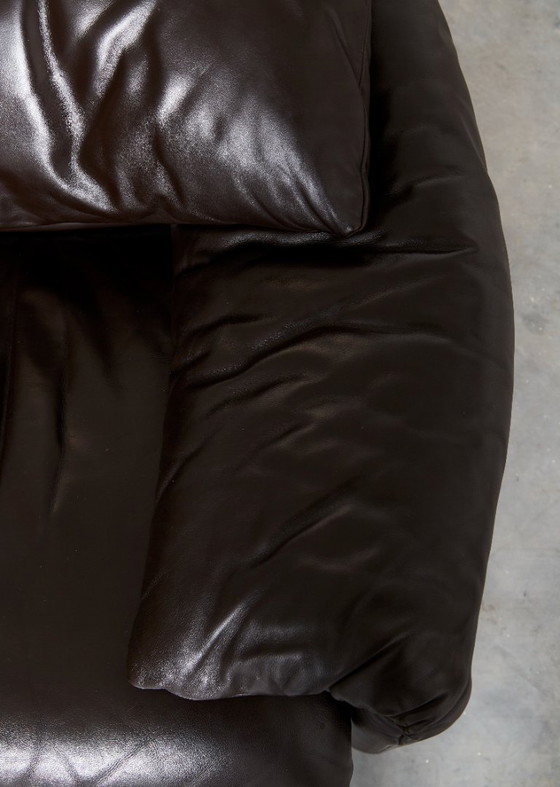 Image 1 of Maralunga-Loungesessel und passender Hocker aus Leder von Vico Magistretti für Cassina, 1980er Jahre, 2er-Set