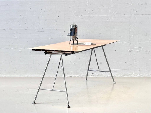 Atelier Alinea office desk with metal frame – eettafels, Wood