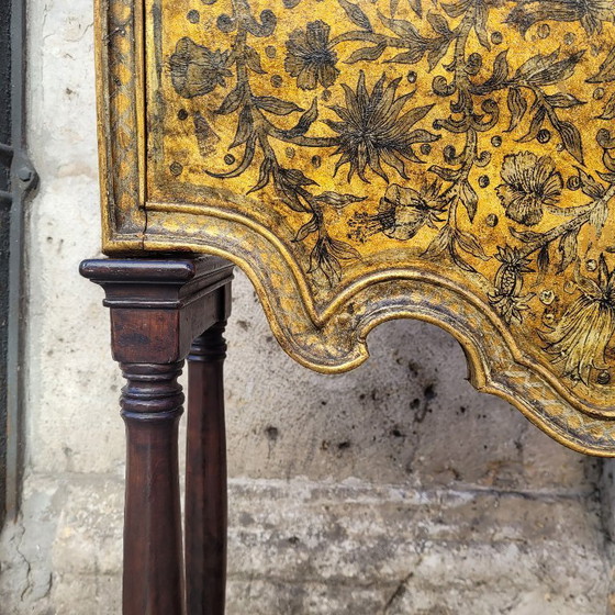 Image 1 of Cabinet en métal doré et argenté à décor repoussé, style Art nouveau, vers 1920 – Espagne