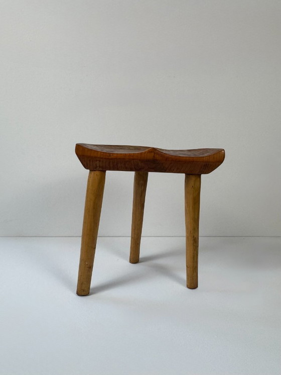 Image 1 of Tabouret vintage en bois tripode, France 1960