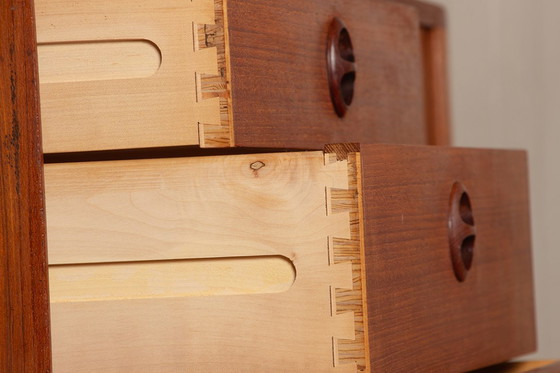 Image 1 of Deens teakhouten dressoir model 42 van Harry Østergaard voor Randers Mobelfabrik 1960.