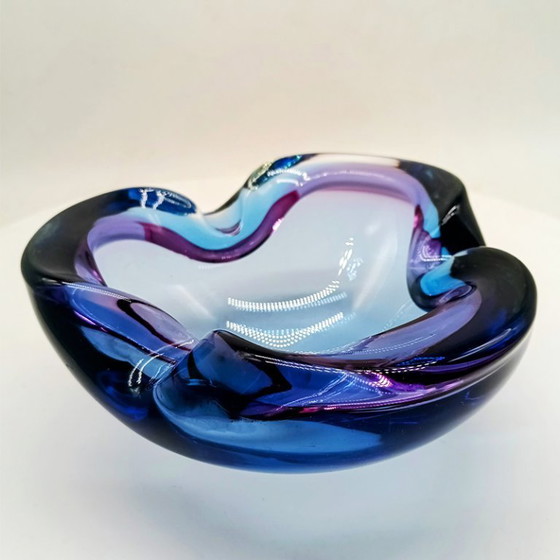 Image 1 of 1960s Big Ashtray or Catch-all in Murano Glass by Flavio Poli for Seguso. 16 cm. Made in Italy.