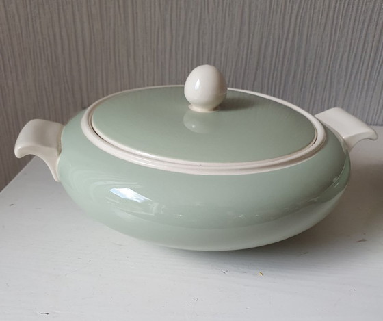 Image 1 of Twee vintage Villeroy-Boch dekselschotels 1947-1956